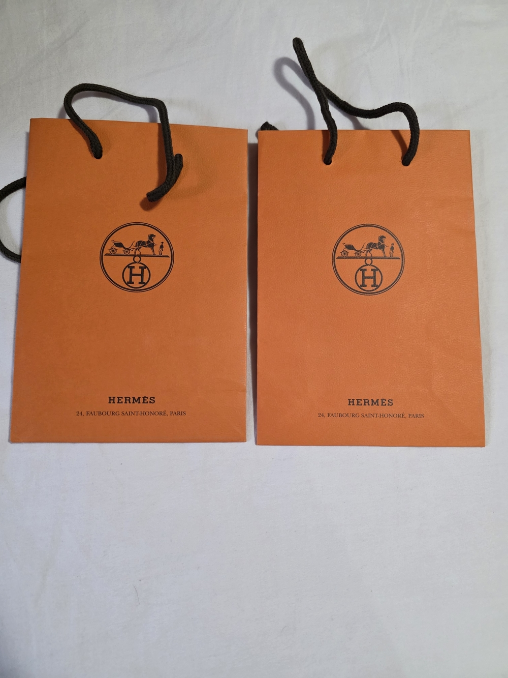Hermes Orange Paper Gift Bags with Black Rope Handles (Set of 4) - Picture 3 of 3